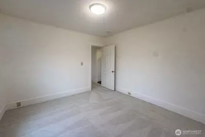 813 N 3rd Street, Renton, WA 98057 - Photo 10