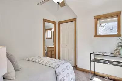 8515 Stone Avenue N #A, Seattle, WA 98103 - Photo 20