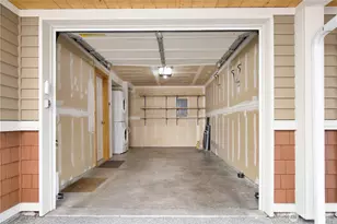 8515 Stone Ave N, Seattle, WA 98103 - Photo 24