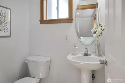 8515 Stone Avenue N #A, Seattle, WA 98103 - Photo 12