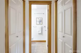 8515 Stone Ave N, Seattle, WA 98103 - Photo 16