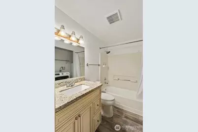 16817 Larch Way #F101, Lynnwood, WA 98037 - Photo 14