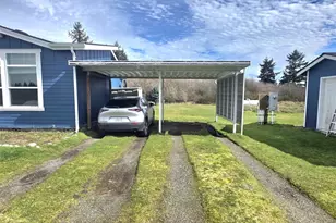 8905 Canal Rd SE, Yelm, WA 98597 - Photo 22