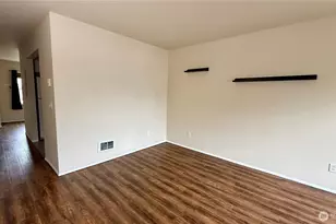 3321 S Mead St, Seattle, WA 98118 - Photo 2