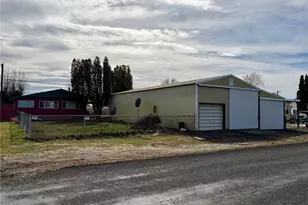 211 N 2nd St, Coulee City, WA 99115 - Photo 2