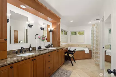 545 Mt Olympus Drive SW, Issaquah, WA 98027 - Photo 14