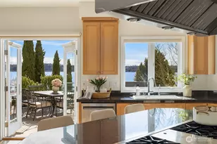 7439 W Mercer Way, Mercer Island, WA 98040 - Photo 10