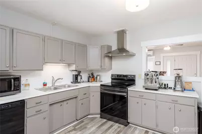 1031 W Glenwood St, Port Angeles, WA 98363 - Photo 10