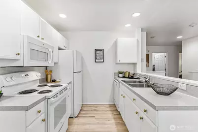 6525 200th Street SW #101, Lynnwood, WA 98036 - Photo 8