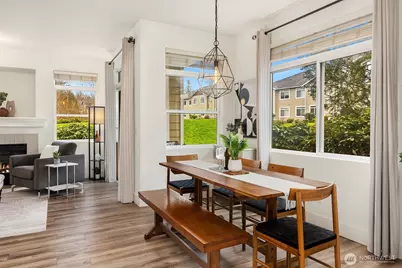 566 241st Lane SE, Sammamish, WA 98074 - Photo 4