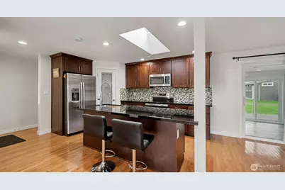 2200 NE 12th, Renton, WA 98056 - Photo 10