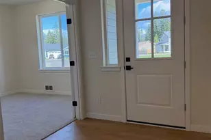 8143 Peaceful Vly Ct, Maple Falls, WA 98266 - Photo 4