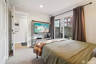 926 N 96th St, Seattle, WA 98103 - Photo 16