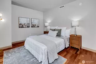 10650 NE 9th Pl, Bellevue, WA 98004 - Photo 14