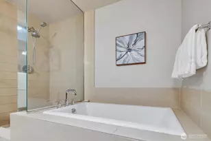 10650 NE 9th Pl, Bellevue, WA 98004 - Photo 18