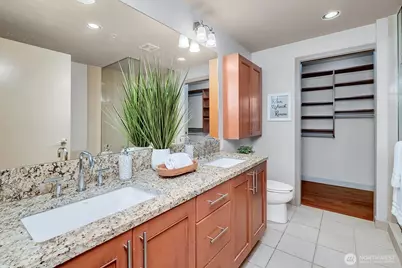 10650 NE 9th Place #422, Bellevue, WA 98004 - Photo 14