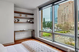 10650 NE 9th Pl, Bellevue, WA 98004 - Photo 12