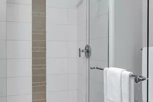 10650 NE 9th Pl, Bellevue, WA 98004 - Photo 20