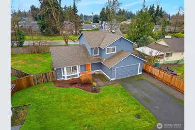 17427 Spruce Way, Lynnwood, WA 98037 - Photo 2