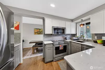 17427 Spruce Way, Lynnwood, WA 98037 - Photo 14