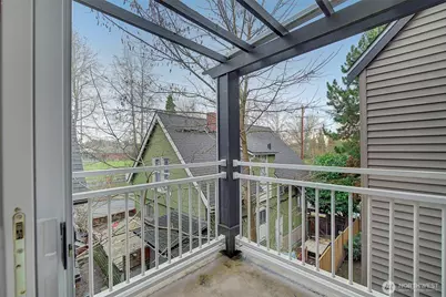 215 20th Avenue E #307, Seattle, WA 98112 - Photo 20