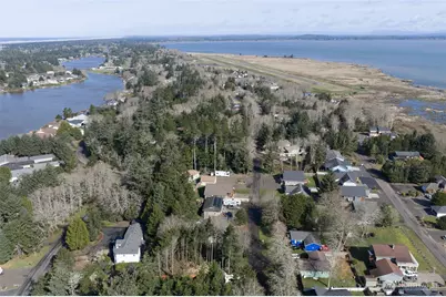 247 Fisher Avenue NE, Ocean Shores, WA 98569 - Photo 34