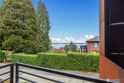 810 W Lee, Seattle, WA 98119 - Photo 22
