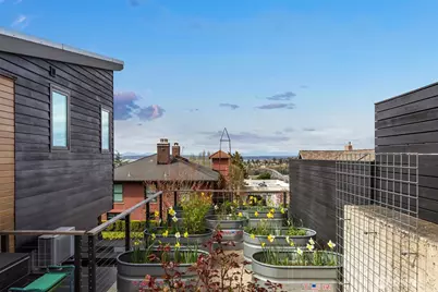 810 W Lee, Seattle, WA 98119 - Photo 34