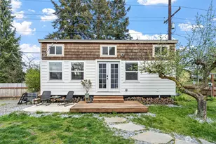 1216 Pine Ave NE, Olympia, WA 98506 - Photo 2