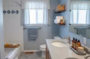 5006 NE 6th St, Renton, WA 98059 - Photo 12