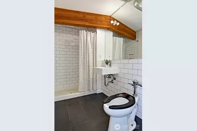 1505 11th Avenue #204, Seattle, WA 98122 - Photo 18