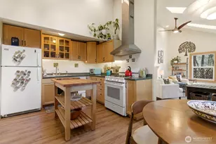 9730 46th Ave NE, Seattle, WA 98115 - Photo 4