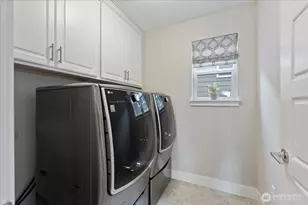 12908 136th Pl NE, Kirkland, WA 98034 - Photo 32