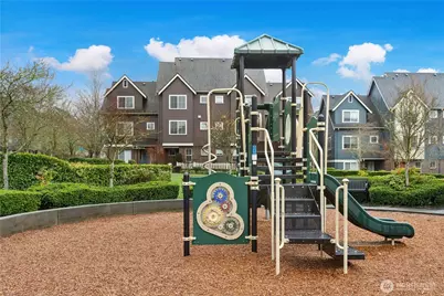 909 4th Avenue NE, Issaquah, WA 98029 - Photo 32