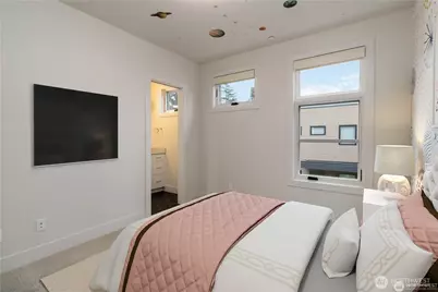 2627 78th Avenue NE, Medina, WA 98039 - Photo 24