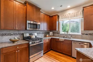 17002 107th St Ct E, Bonney Lake, WA 98391 - Photo 6