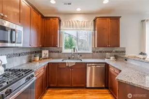 17002 107th St Ct E, Bonney Lake, WA 98391 - Photo 8