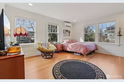 5230 16th Avenue NE, Seattle, WA 98105 - Photo 10