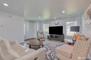 1430 SW 352nd Ct, Federal Way, WA 98023 - Photo 4