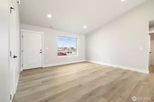 215 Lessor Loop, Moses Lake, WA 98837 - Photo 4