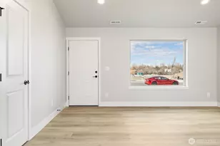 215 Lessor Loop, Moses Lake, WA 98837 - Photo 6