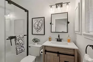 8128 NE 125th St, Kirkland, WA 98034 - Photo 16