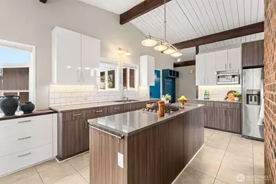 809 N 6th Avenue SW, Tumwater, WA 98512 - Photo 14