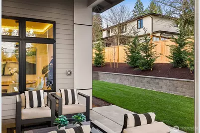 312 160th Avenue NE, Bellevue, WA 98008 - Photo 32