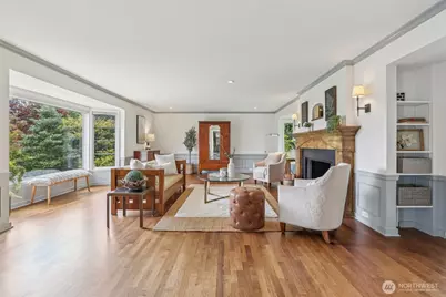 16255 38th Avenue NE, Lake Forest Park, WA 98155 - Photo 4