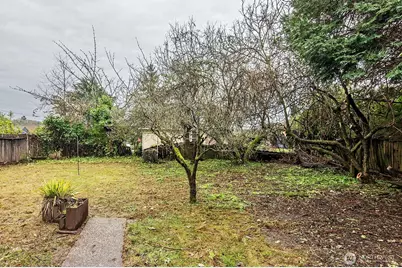 1357 S Shelton Street, Seattle, WA 98108 - Photo 12