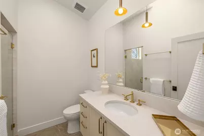 2844 35th Avenue W #B, Seattle, WA 98199 - Photo 16