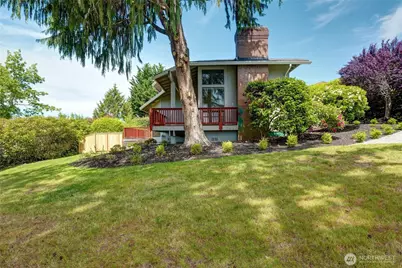 8808 NE 14th Street, Clyde Hill, WA 98004 - Photo 32