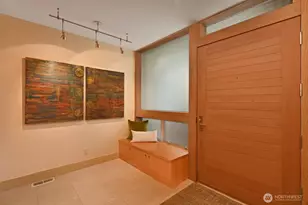 5727 33rd Ave NE, Seattle, WA 98105 - Photo 4