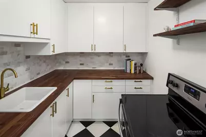 408 Bellevue Ave E #306, Seattle, WA 98102 - Photo 10